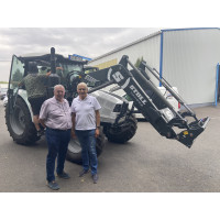 LAMBORGHINI STRIKE 105 LS traktor Stoll rakodóval 