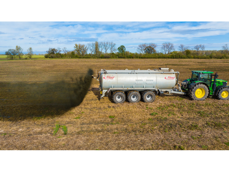 FLIEGL HFW 27500 magasnyomású tartálykocsi